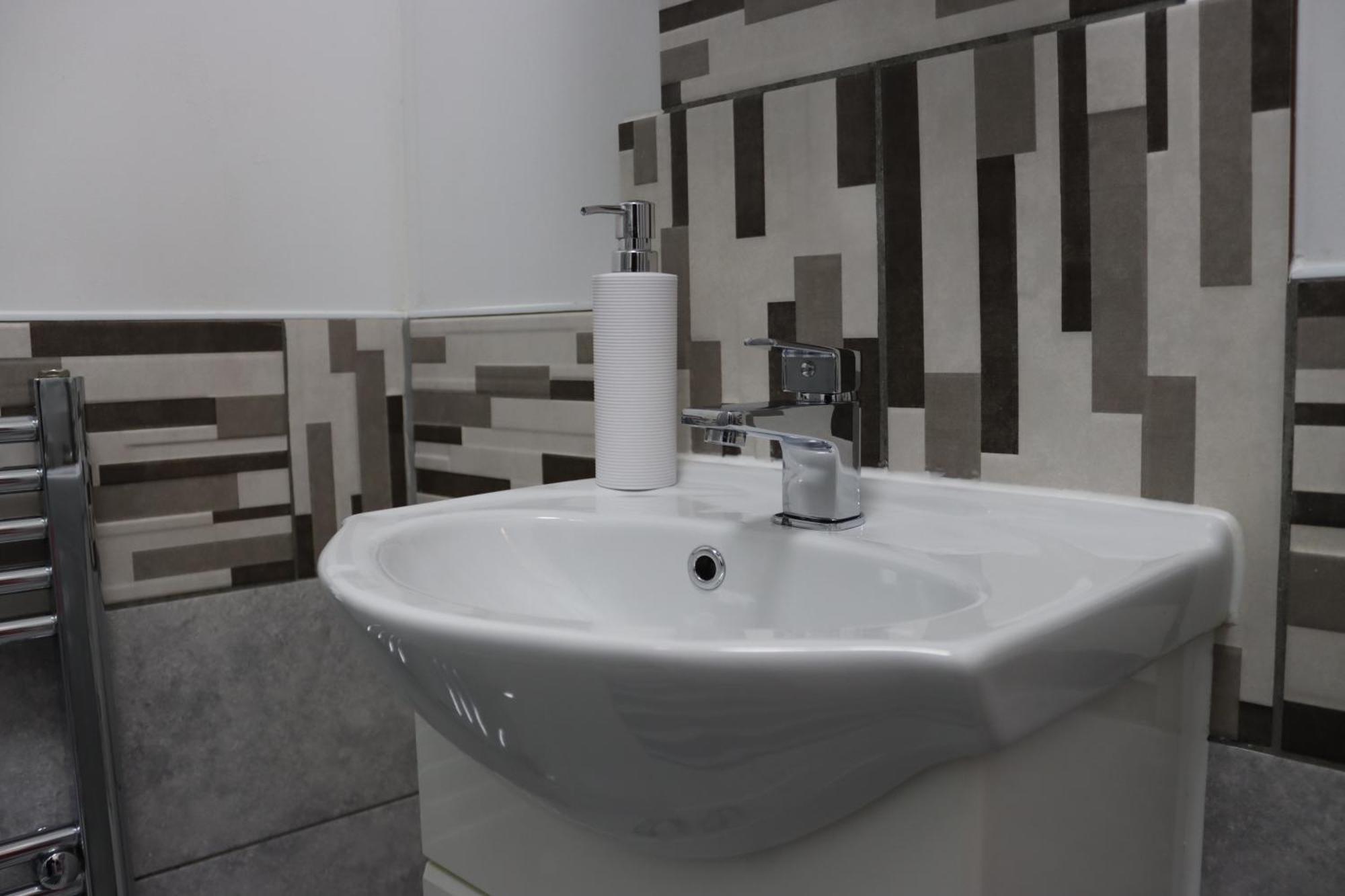 Cosy Studio With Kitchenette And Private Bathroom - 15Mins To Central London! Buitenkant foto